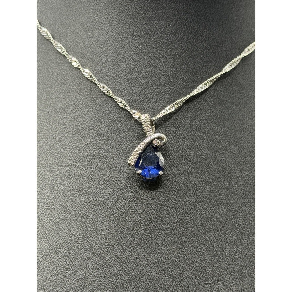 24" EUC Sterling Silver Lab Blue Sapphire Pendant 6 Grams J30